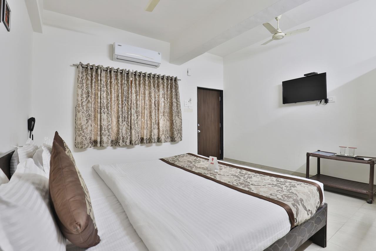 Nova Hotel Star Palace Rajkot Luaran gambar