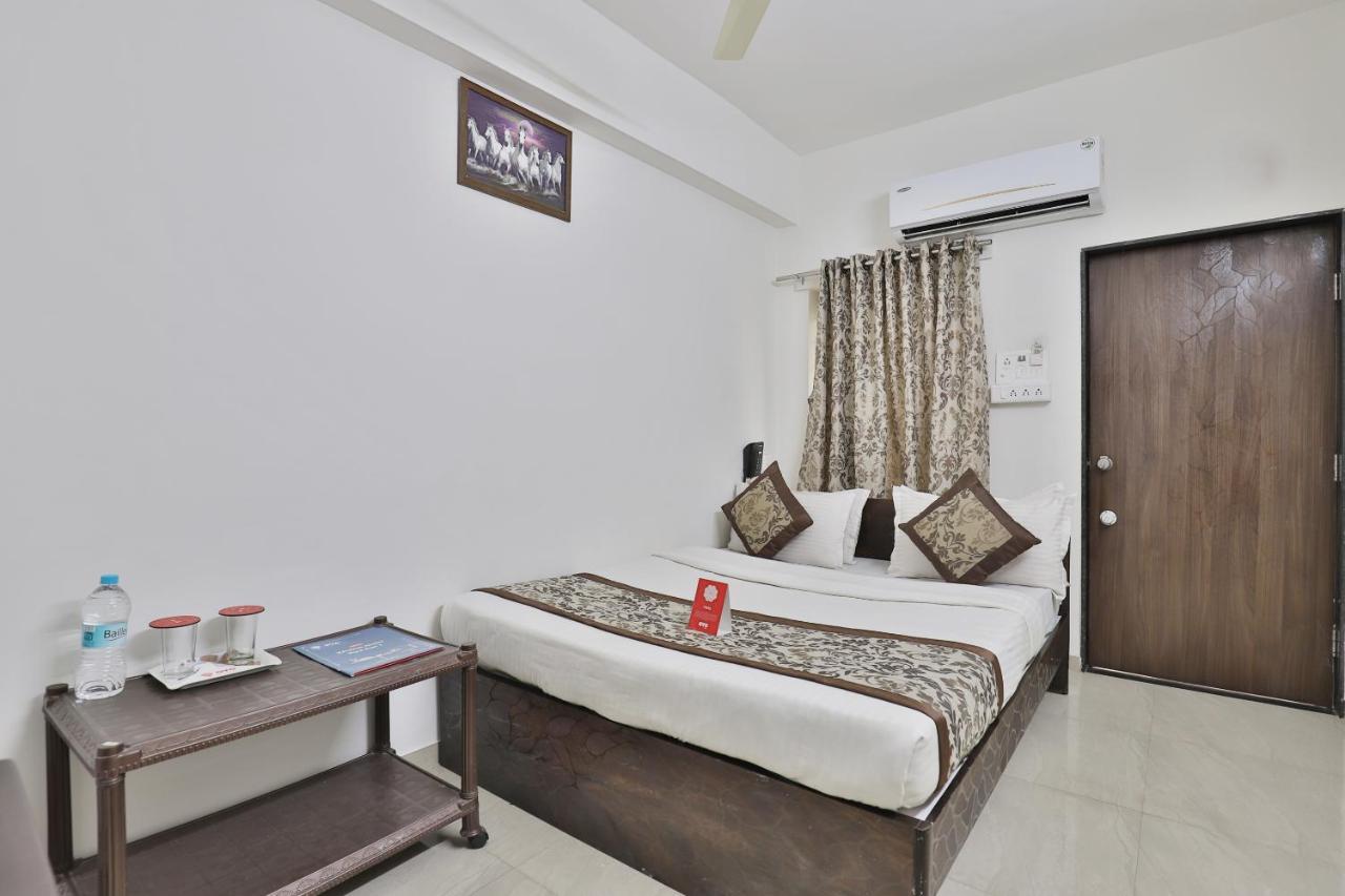 Nova Hotel Star Palace Rajkot Luaran gambar